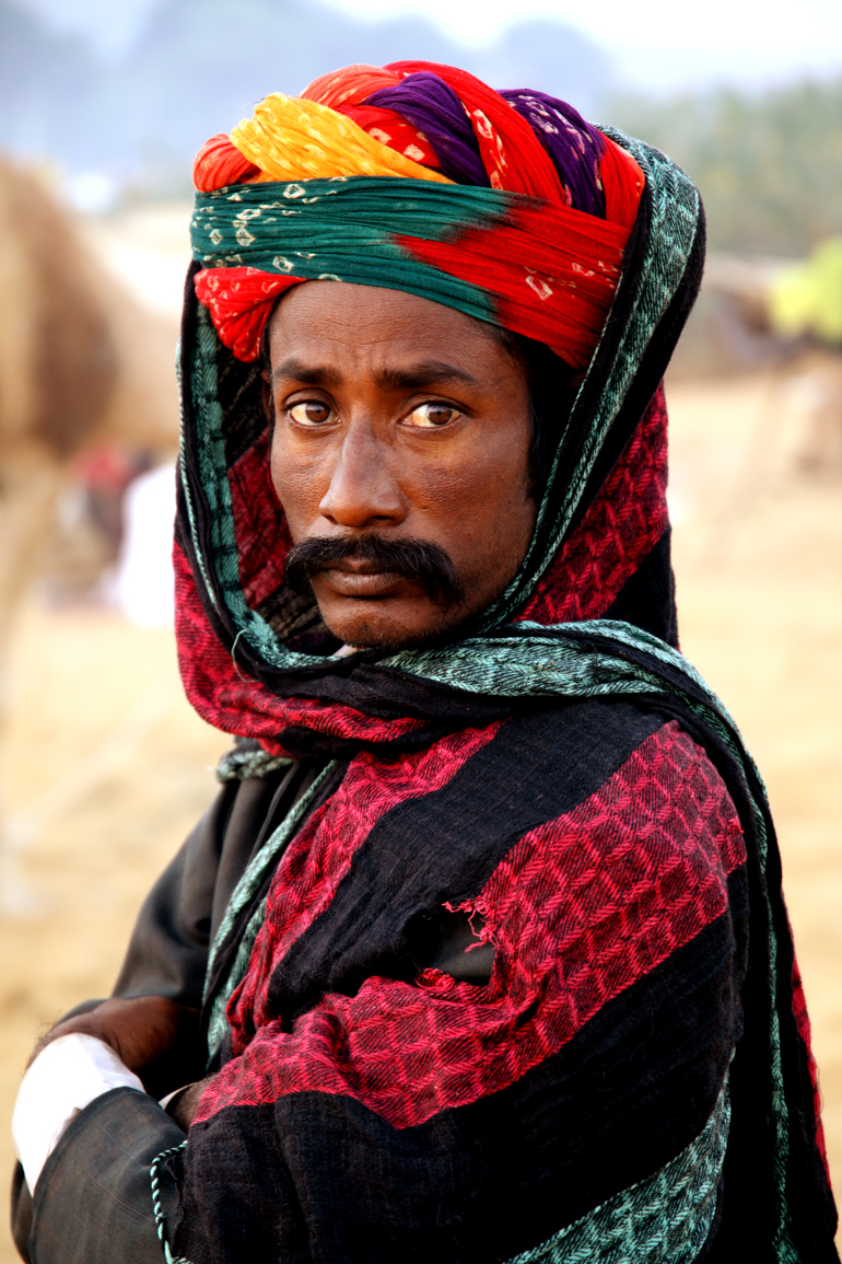 En utav dessa stolta stamfolk från Rajasthan