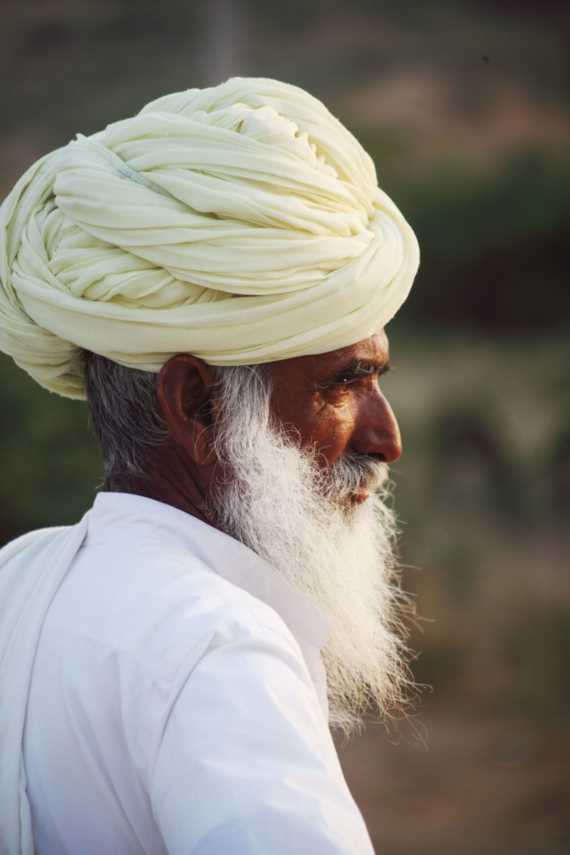En stolt kamelförare i Pushkar