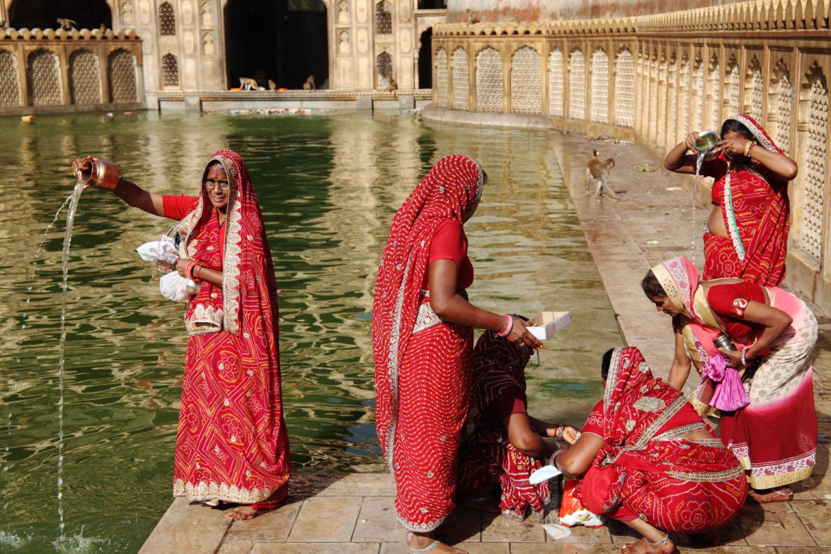 Detta är den kvinnliga avdelningen på templet. Här tar dom sina bad.